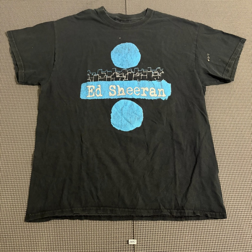 Ed Sheeran 2018 North American Stadium Tour Graphic T-Shirt Black Size Est. L